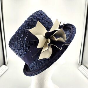 Chic Women's Navy Hat with Cream Details